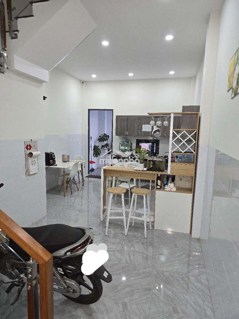 Phòng trọ 20m2 gần trường đh nguyễn tất thành q12 - 3