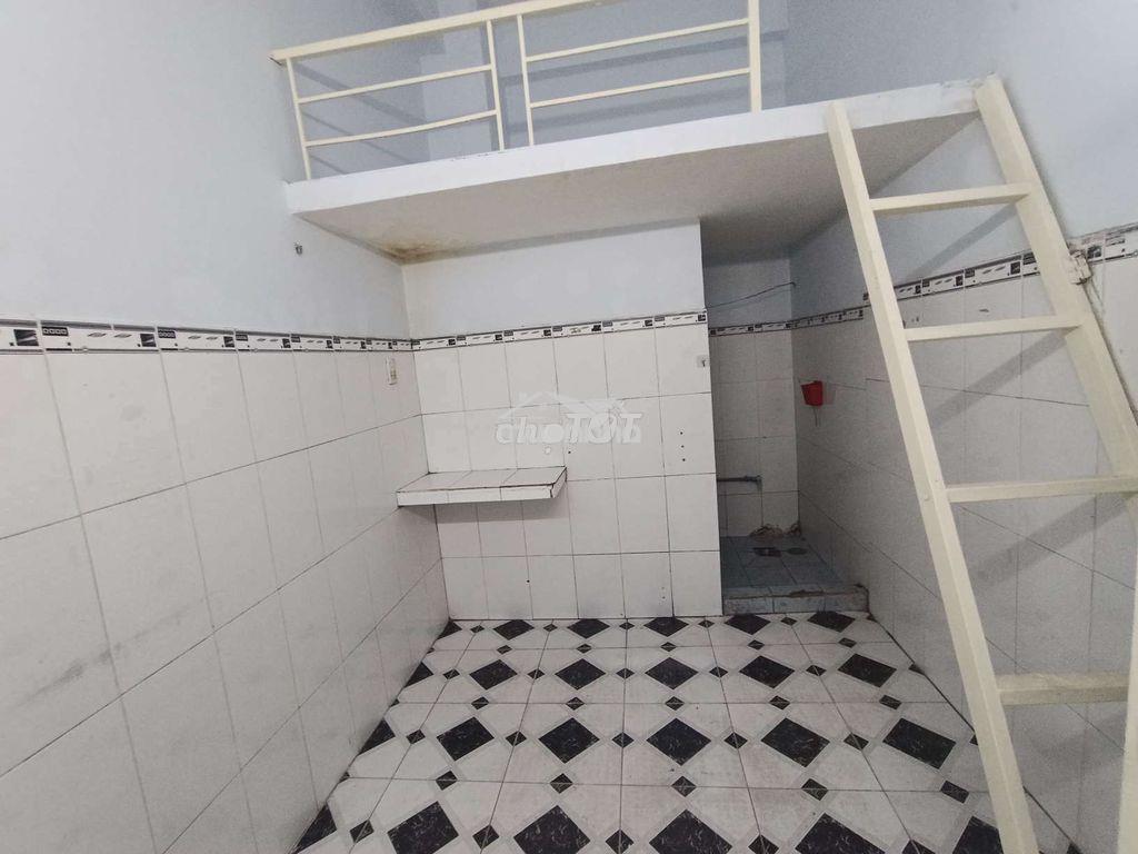 Phòng trệt cho thuê giá rẻ, giờ giấc tự do - 2