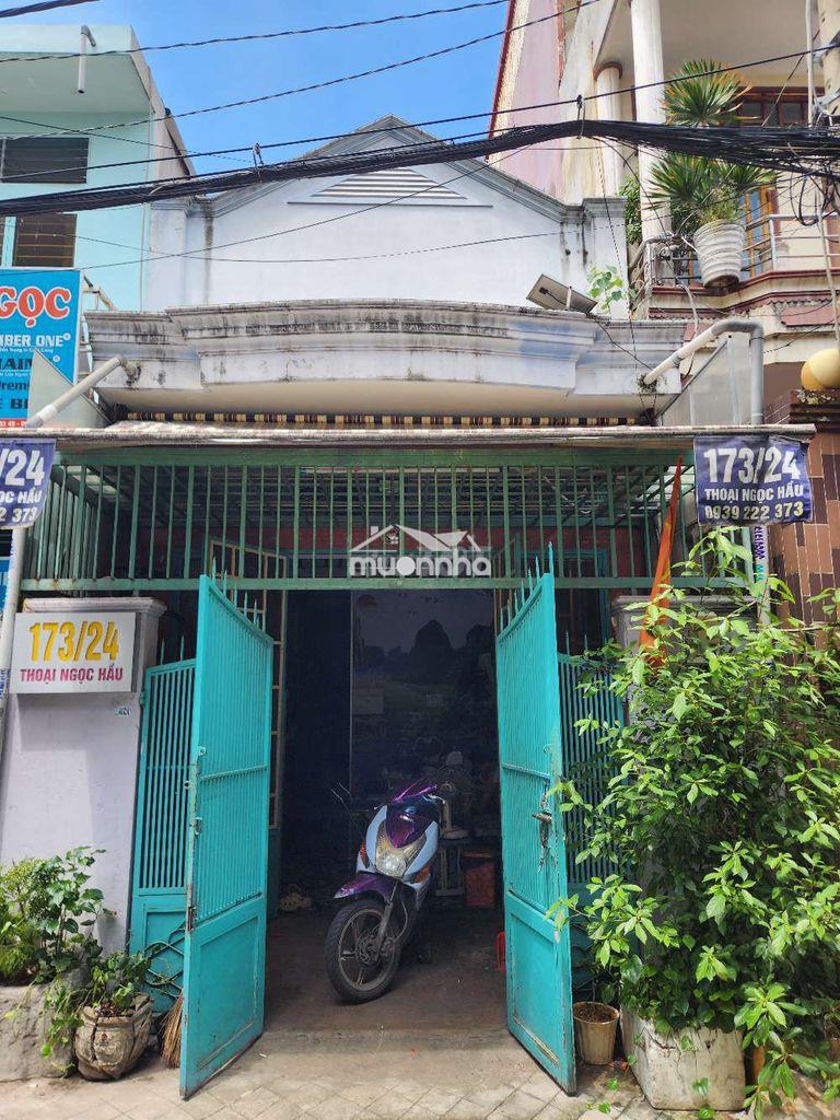 Cần sang lại nhà thuê quận tân phú