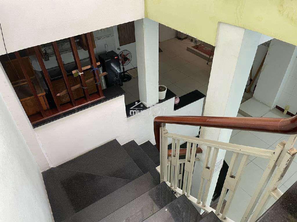 Bán nhà dt 107 m2 cực rẻ , 2t,4pn , đang cho thuê .. - 3