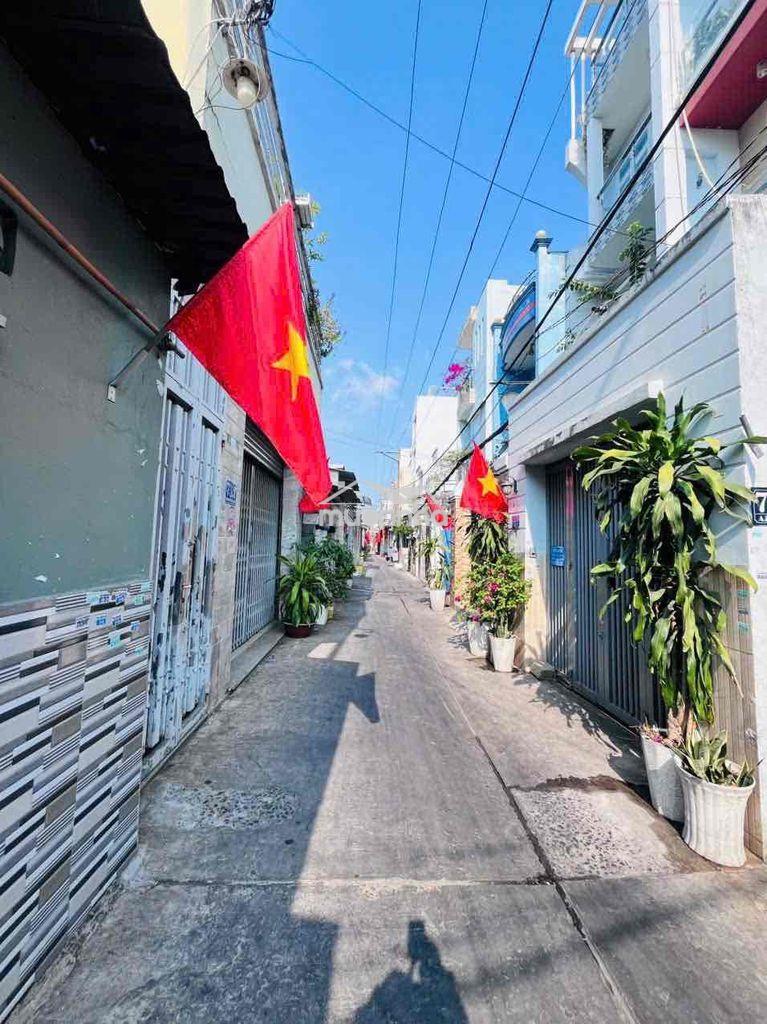 Nhà bán bùi minh trực-khu dân cư hiện hữu-sổ vuông vức-nhĩnh 2 tỷ