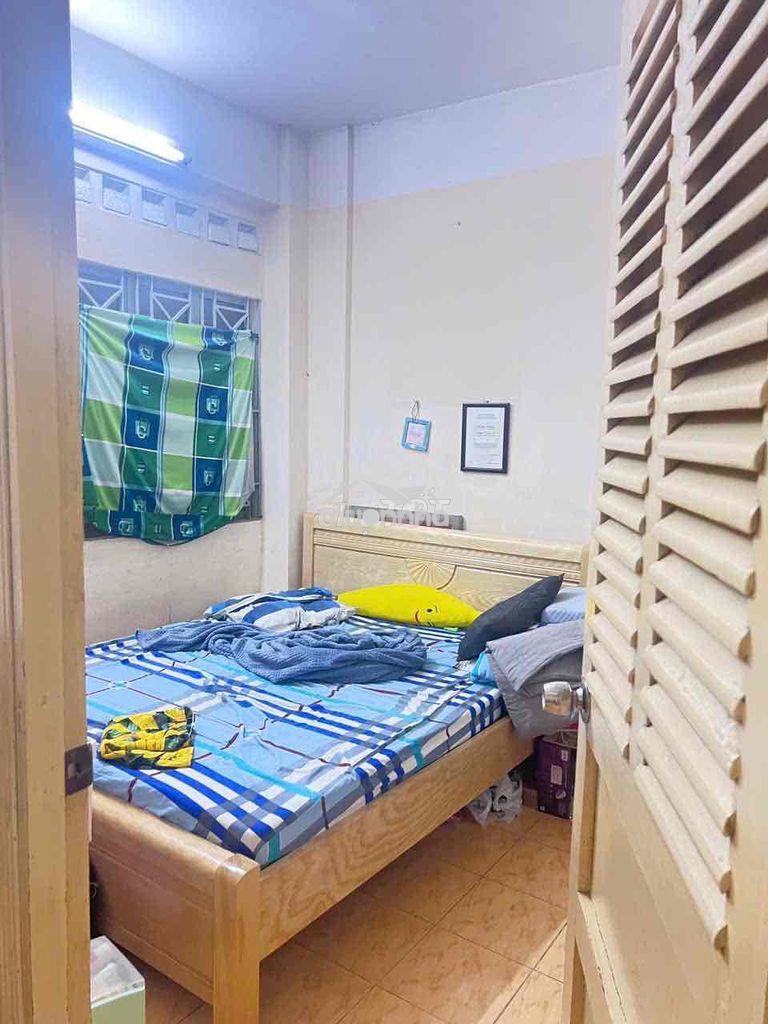 Chung cư có thang máy. dt 58m2 có 2 pn,2 wc - 4