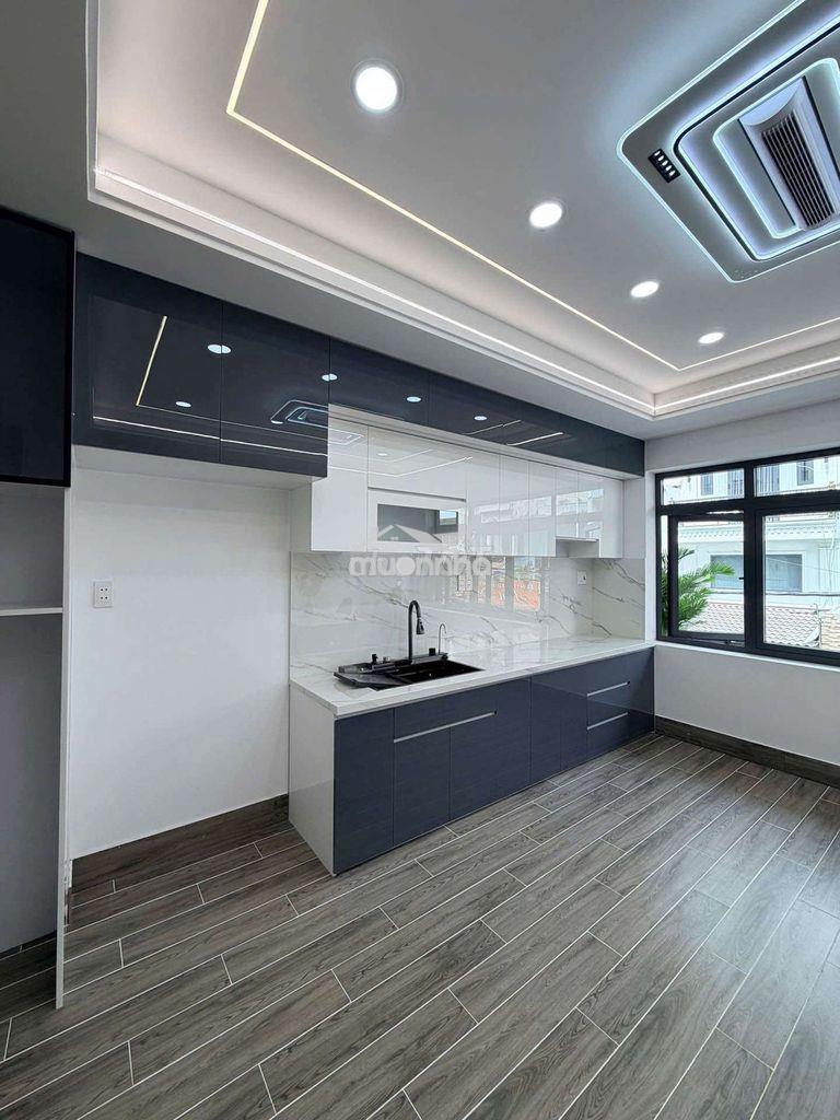 Nhà ngay chợ 5 tầng - đường 10m - 4