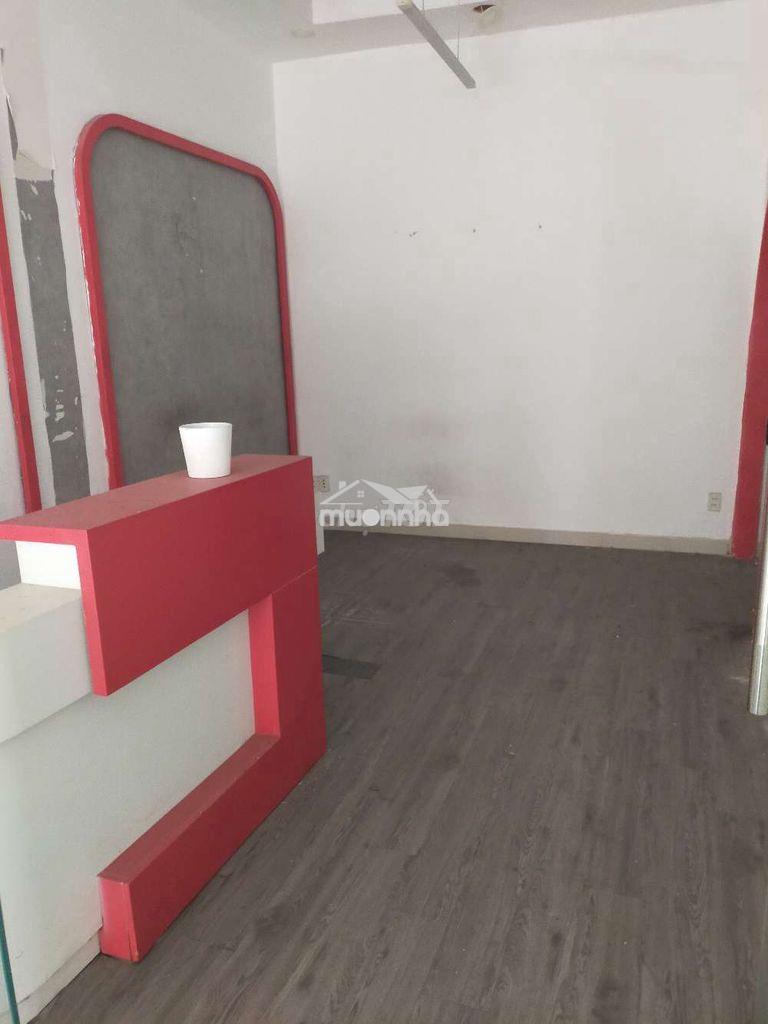 Cho thuê gấp nhà h4 cách mặt tiền 15m, 132/2a hoàng văn thụ,pn giá 15t - 3