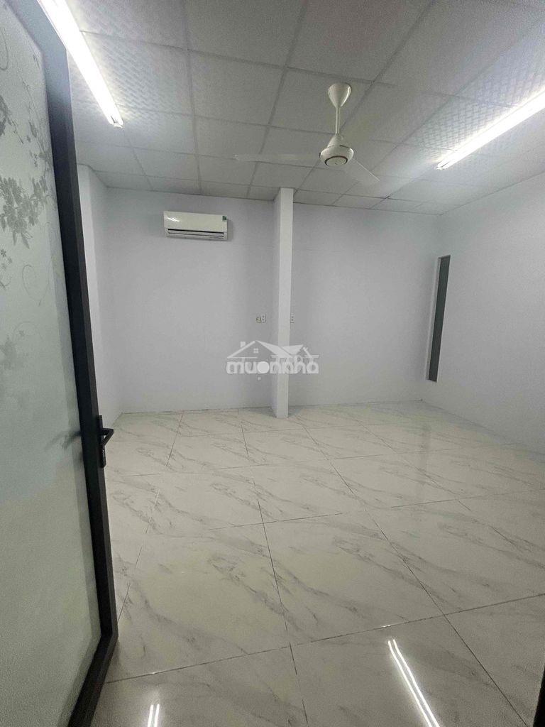 Toà nhà văn phòng - 6 x 20 - 5 lầu - trống suốt - thang máy - 2