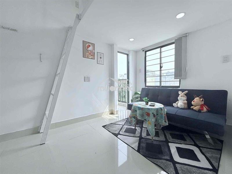 Duplex vườn lài ban công thoáng mát