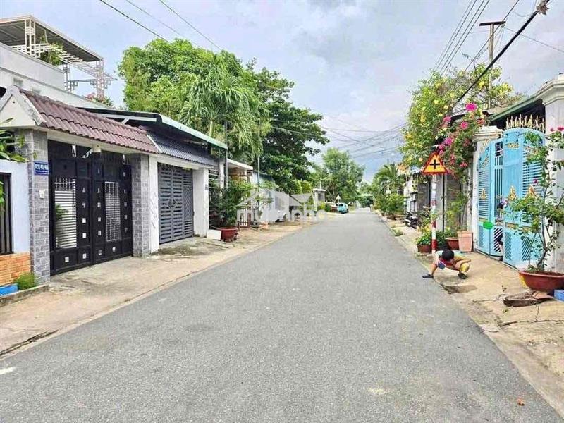 Chính chủ cần bán 5x24 sổ riêng gần chợ bình lợi cũ
