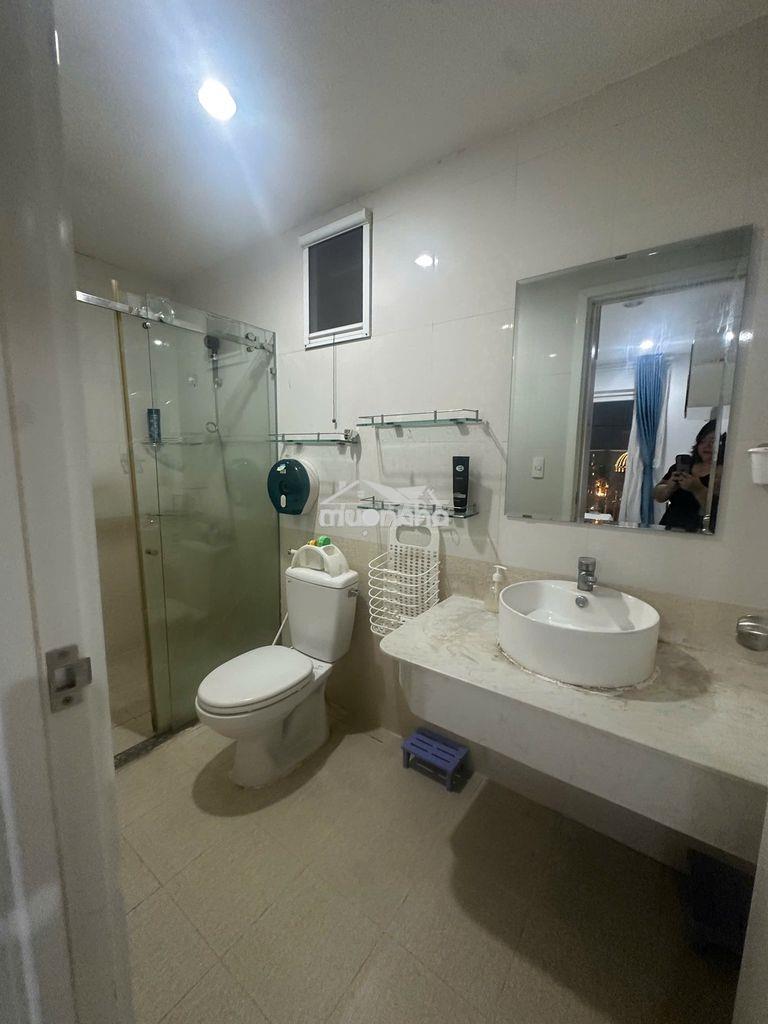 Cho thuê căn hộ city gate, căn 3 phòng ngủ 2wc có sẵn nội thất đầy đủ. - 2