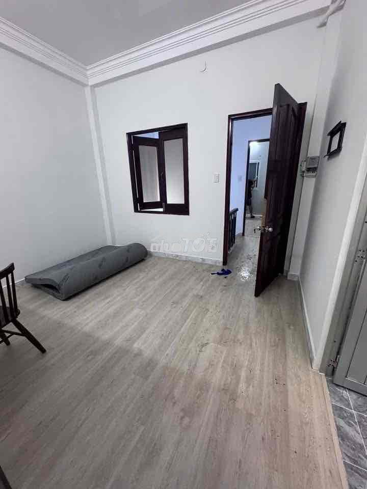 Cho thuê nhà mới, hẻm xe tải - trệt 2 lầu, trần quang diệu q3 - 3