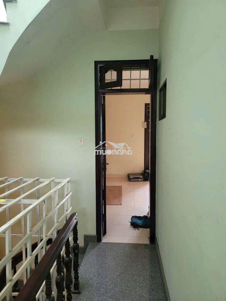 Nhà 2 lầu 4pn hẻm xe hơi lý phục man 