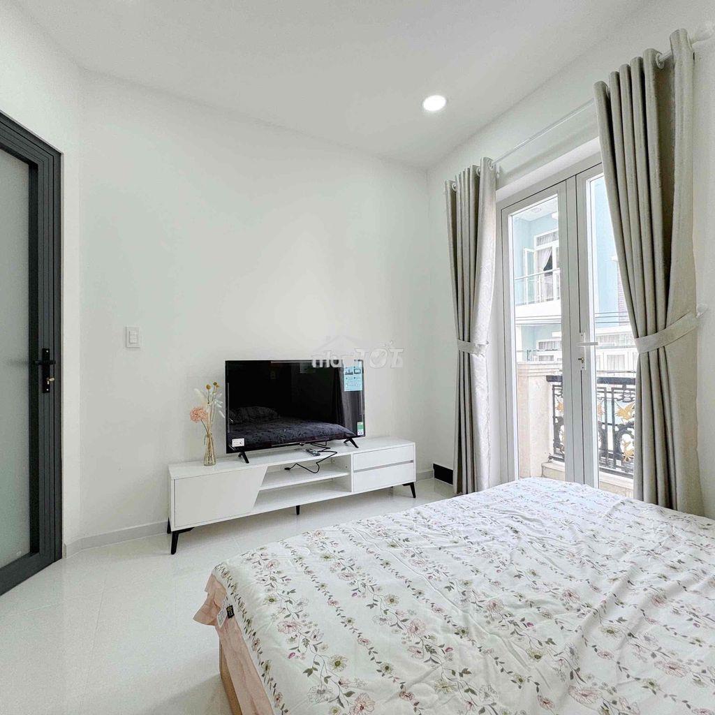 1pn có ban công rộng hơn 40m2 siêu vuýp ngay toà nhà viettel quận 3 - 4