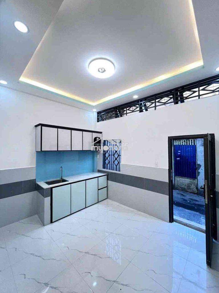 Nhà bán 2 mặt tiền hẻm xe hơi bùi minh trực - ko qh- ngang 4m- 5.4 tỷ - 4