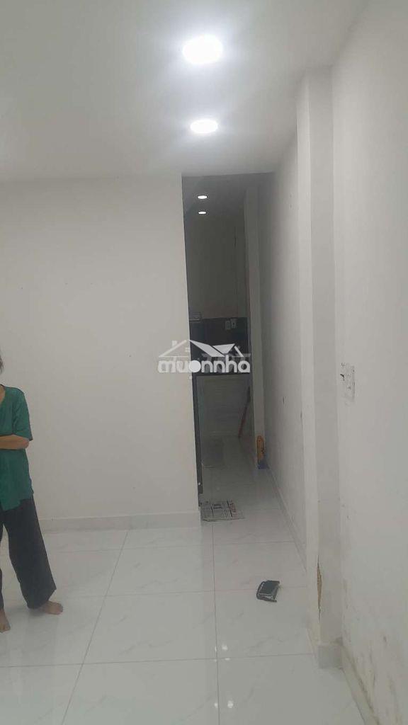 Chính chủ gửi bán gấp căn nhà hẻm xe hơi thông huỳnh văn chính 3.4 tỷ - 3