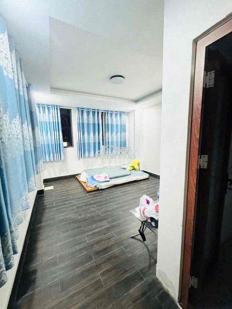 Bán nhà trung tâm q7, có dòng tiền 40tr/tháng - 2