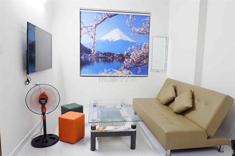 Chính chủ cho thuê green river phạm thế hiển q8