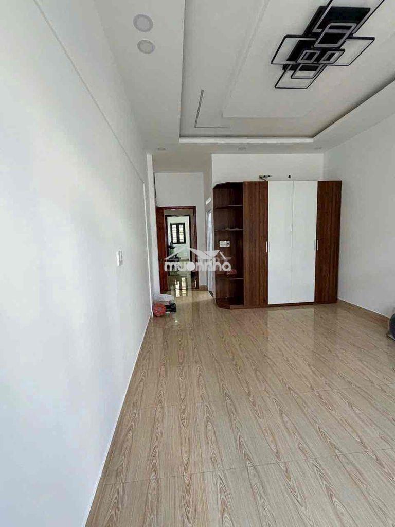 Cho thuê nhà mtnb khu tên lửa dt 4x20 xd 3,5 tấm , có nội thất . giá21 - 4