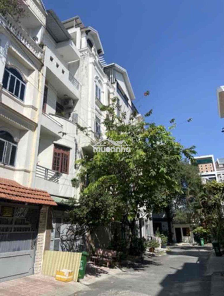 Chính chủ cho thuê căn hộ dịch vụ ban công- đường 17 ,  gần gigamall p