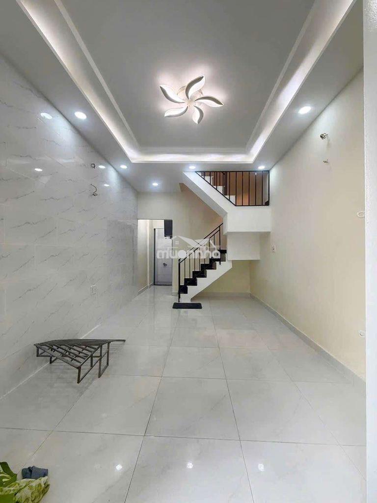 Nhà phố mới 100% ngay mt hẻm 4m .shr
