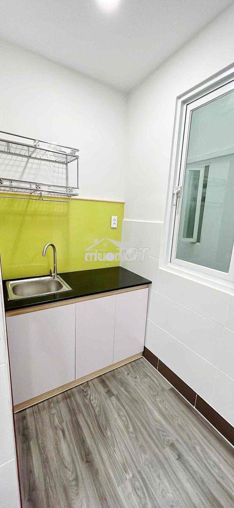 Cho thuê studio sẵn nội thất - cửa sổ thoáng mát ngay đầm sen - 2