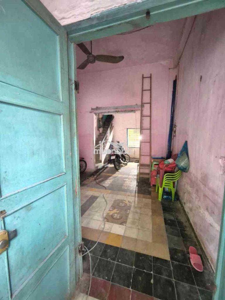 Nhà cũ tiện xây sửa - gần mt - sổ vuông - 2 tầng btct - 49m2 - nở hậu - 2