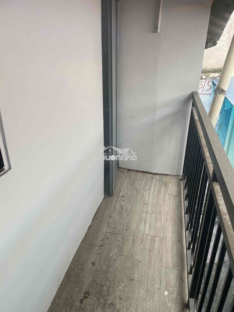Cho thuê căn nhà trống có gác suốt vị trí vip - 3