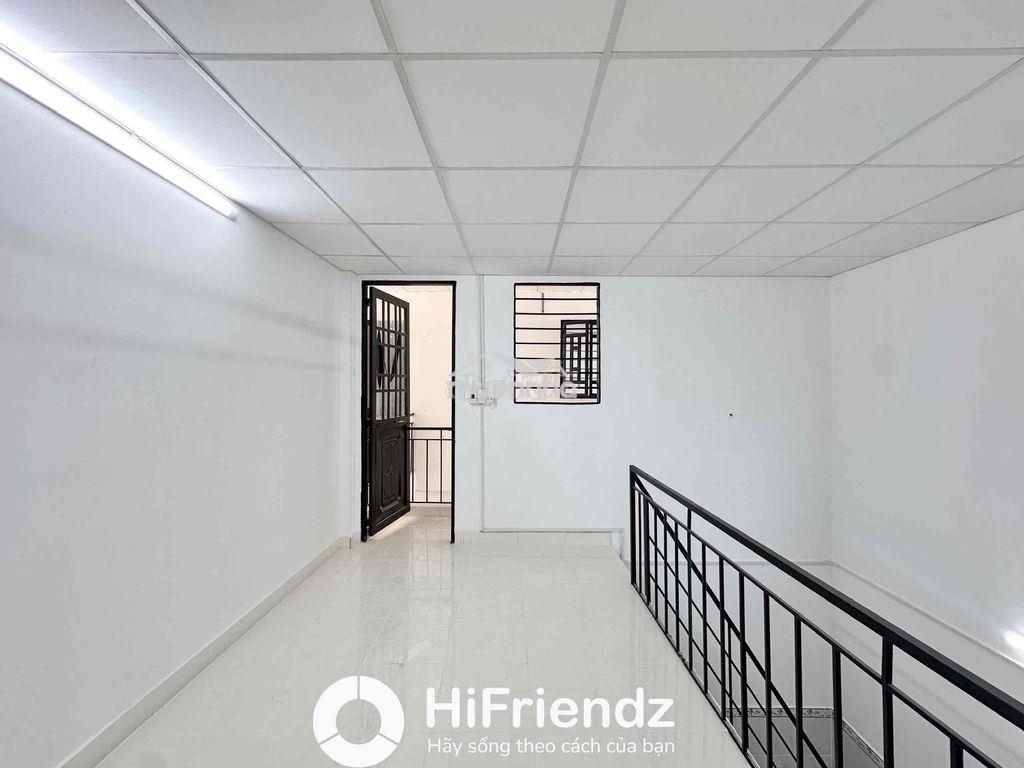 Khai trương 1 trêt 1 lầu - free xe - ban công -gần ngã tư bốn xã - 4