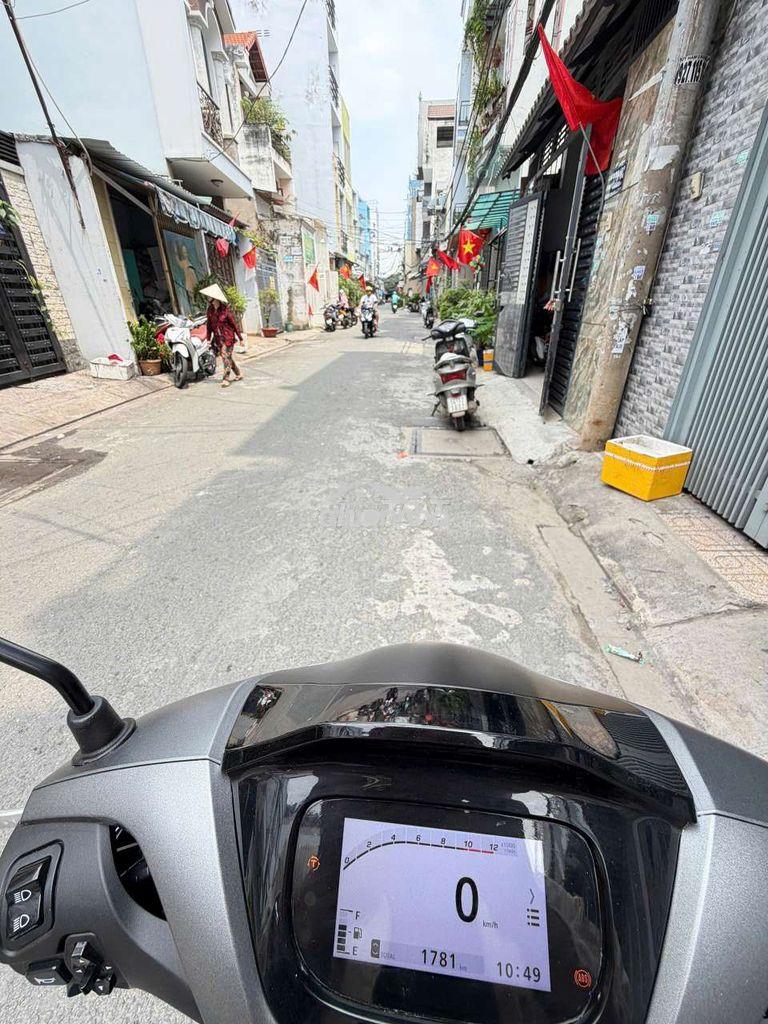 Nhà thuê vườn lài. quận tân phú (3pn, 2wc). hẻm xe hơi. dtsd 160m2 - 2