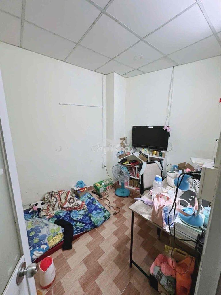 Chỉ hơn 4 tỷ - 4 tầng - sát mặt tiền bùi đình tuý - 3 phòng ngủ - 4