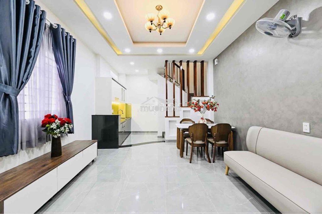 Hxh - phan xích long - 4 tầng(3pn) - dt:32m2 - full nt- 2 mặt thoáng. - 2