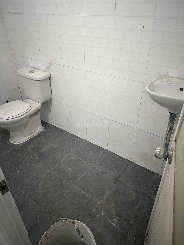 Có 4 phòng mới cho thuê