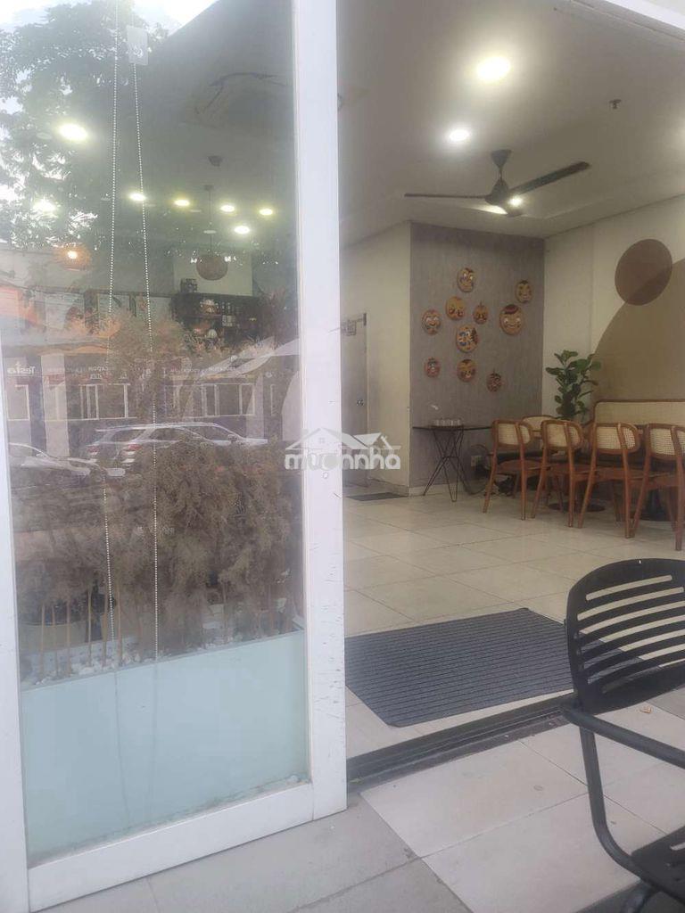 Chính chủ cần bán căn hộ ngay cổng t3 hoàng hoa thám