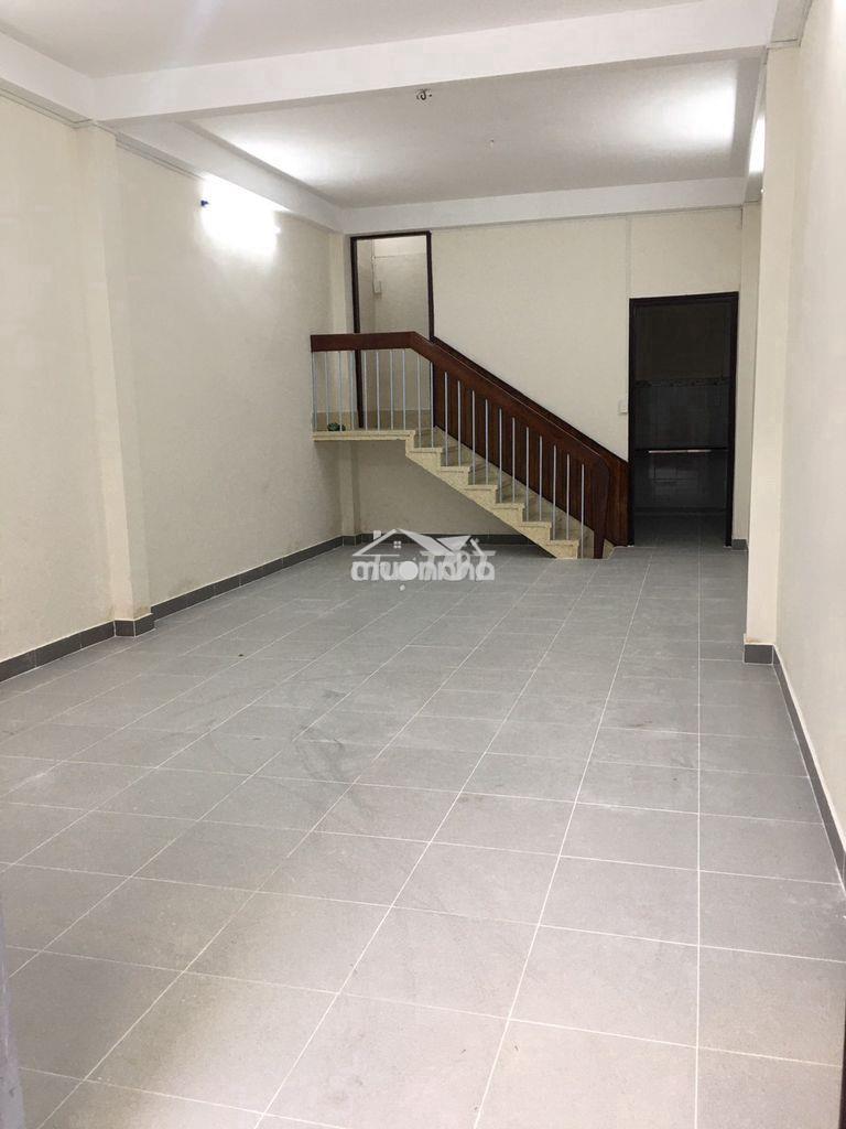 Nhà 3pn hẻm xe hơi gần mặt tiền cmt8 quận 3
