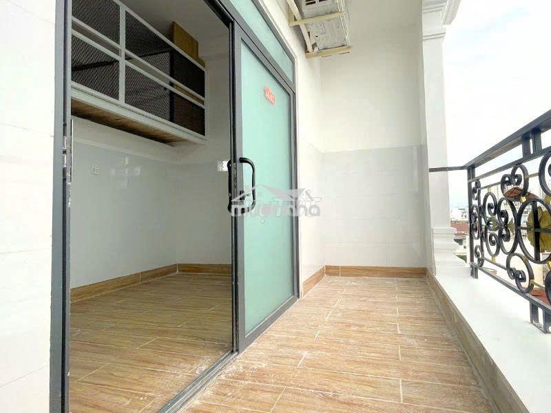 Căn hộ bancol ngay lý thánh tông gần đầm sen, quận 11, quận 6 - 2