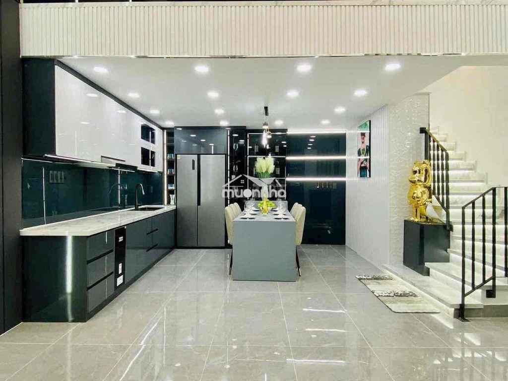 Cho thuê nhà ngang 5.5m - 4 lầu full nội thất cách 50m siêu thị emart - 4