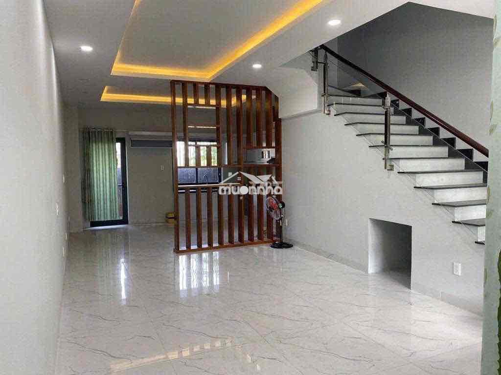 Cho thuê nhà phố riverpark đẹp an ninh 24/7 ngay sát q2 - 2