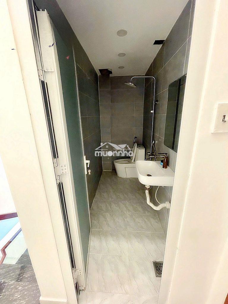 Cho thuê căn góc 2 mt hẻm 6 m thông  đường gò dầu 4 x 18 m đúc 1 lầu  - 2