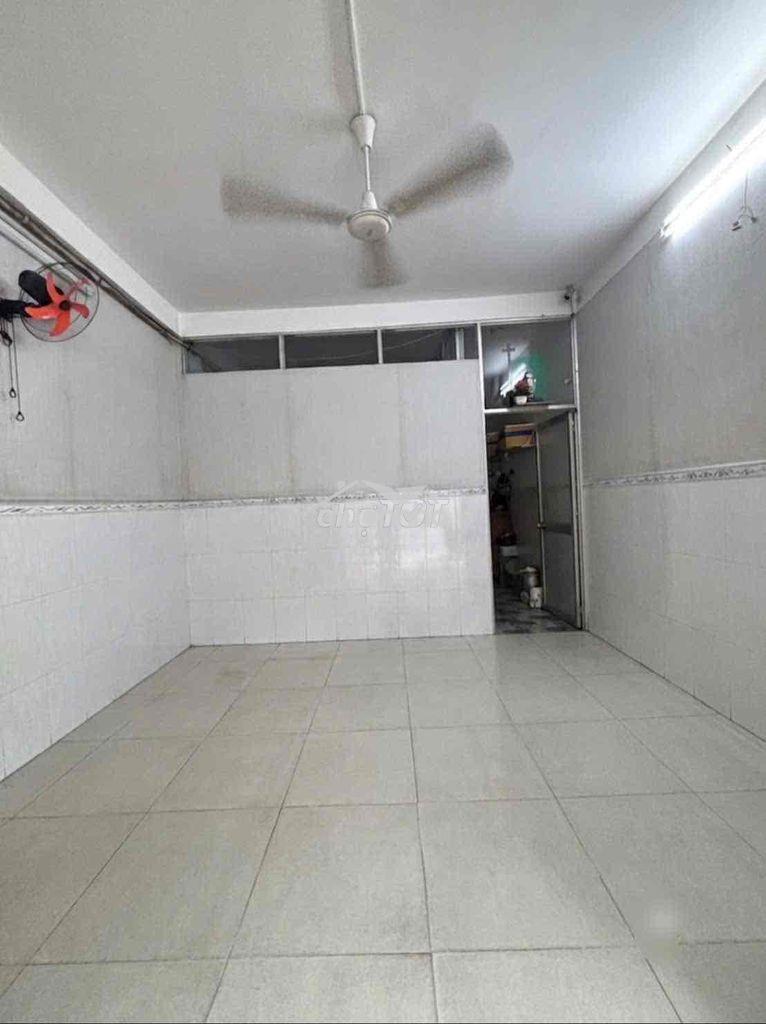 Tầng trệt căn góc mặt tiền đường 10m kinh doanh tốt, chỉ 3 tỷ 3 48m2 - 3