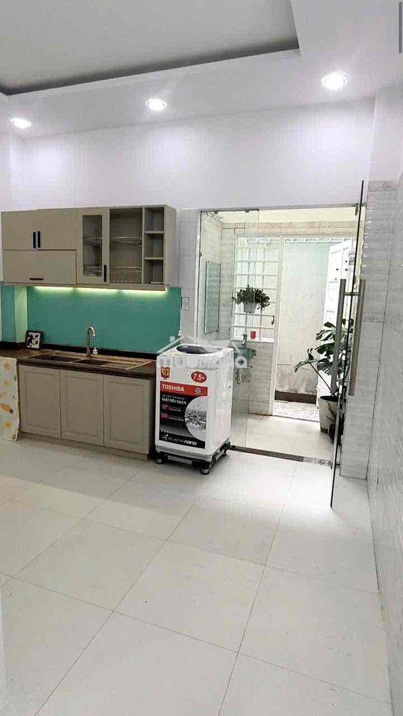 Căn hộ 1pn 40m2 + giếng trời thoáng mát ung văn khiêm