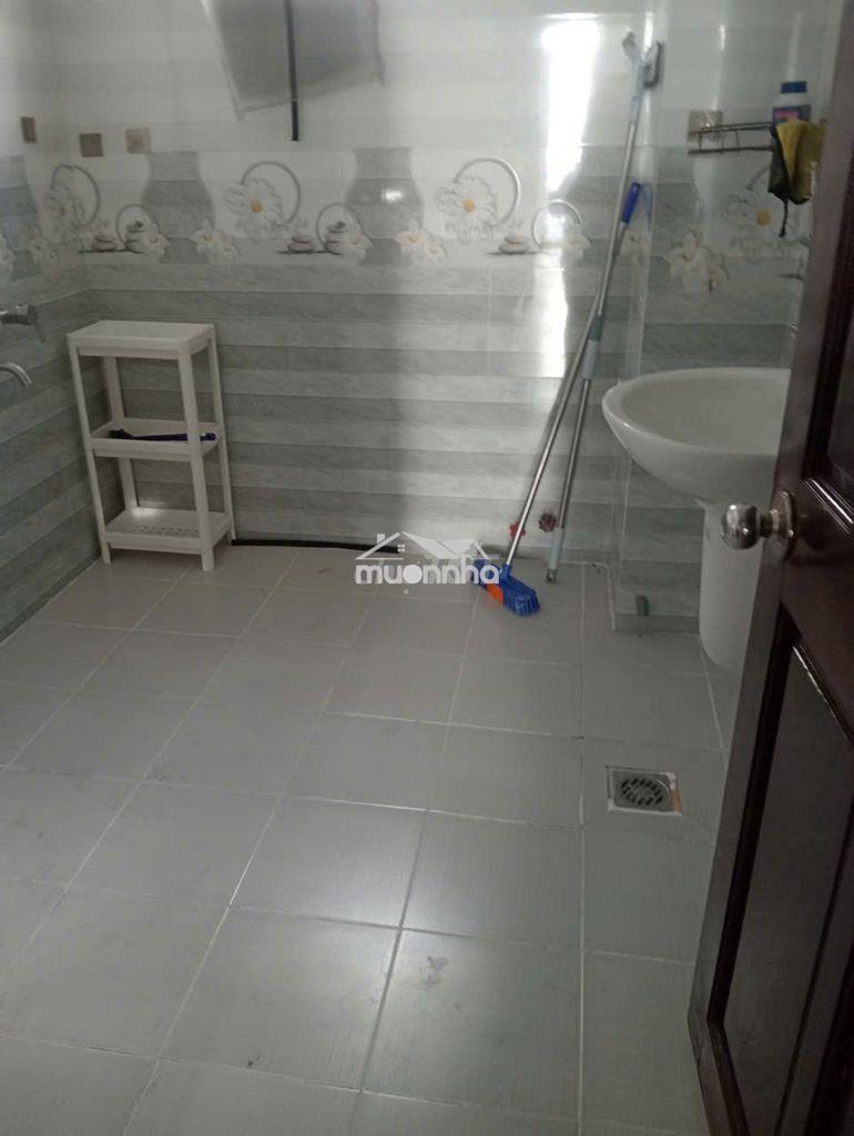 Văn phòng , lầu 1  giá tốt - 2