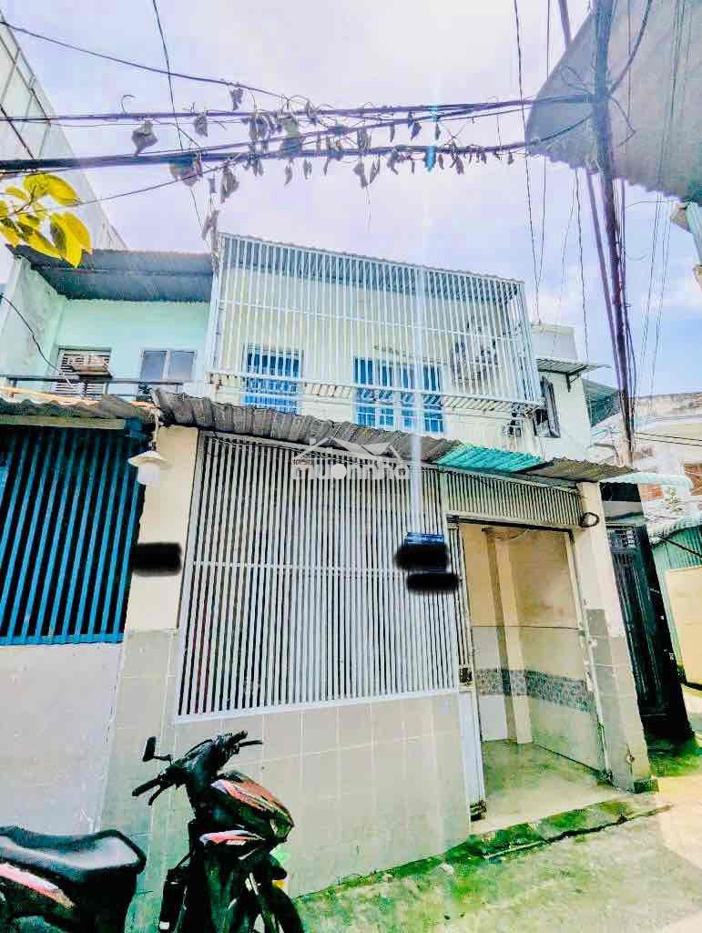 Nhà 63m2 có phòng dưới trệt, đầu cầu nguyễn văn cừ p1 q8, shr 5 tỷ