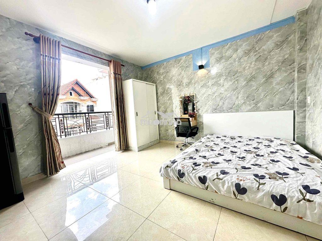 Căn hộ ban công đầy đủ nội thất - 2