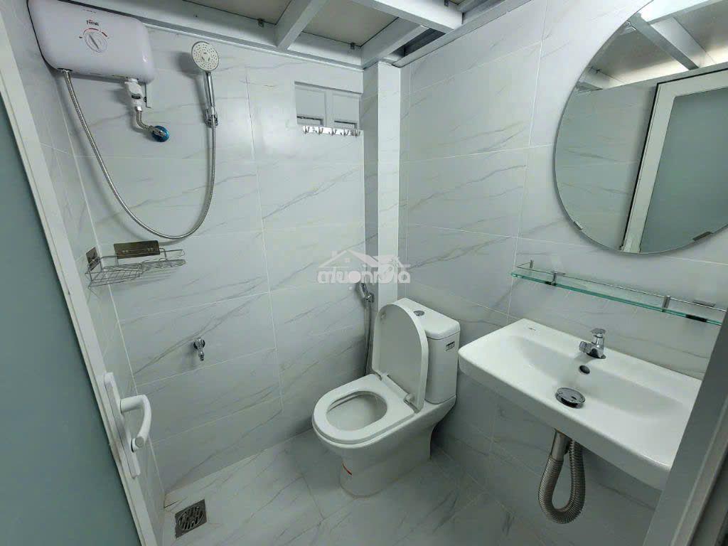 Phòng trọ quận 10 đối diện đại học kinh tế - 2