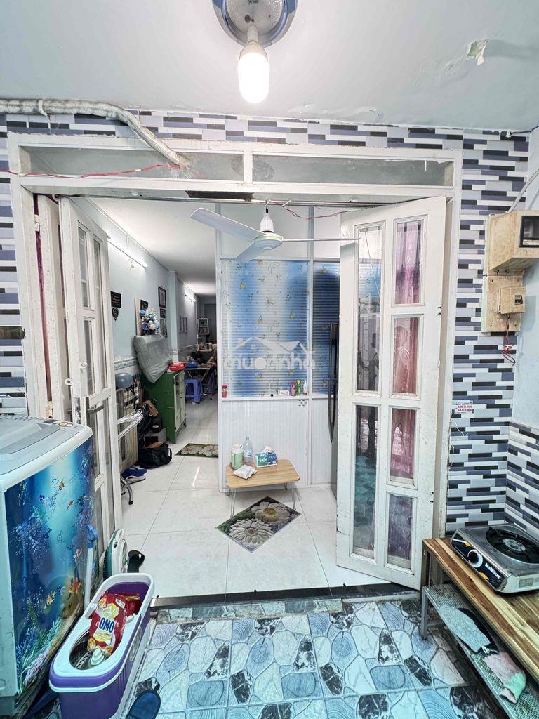 Giá 1tỷ8 - bán nhà - quận 4 – đường bến vân đồn - dt 31 m2 (3.1 x 10m - 3