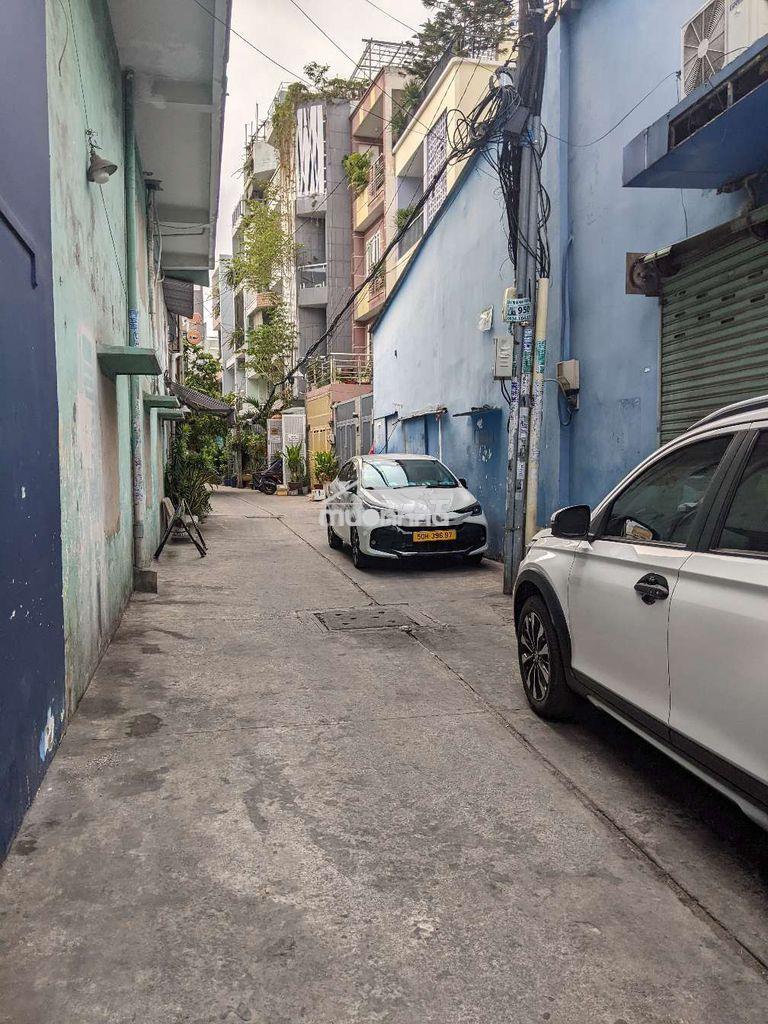 Bán gấp nhà q11 - gần kdl đầm sen - 2 tầng - dtsd 74m2 - hẻm xe hơi - 3