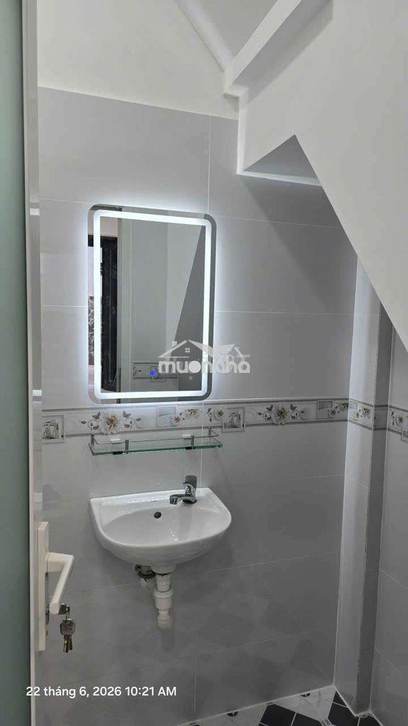 Cho thuê nhà nguyên căn hẻm xóm chiếu, quận 4 - 3