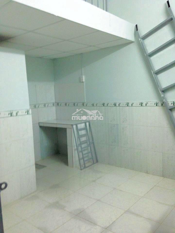 Phòng đẹp 2.6tr – trệt + gác cao – không phí dv, xe – vào ở ngay - 2