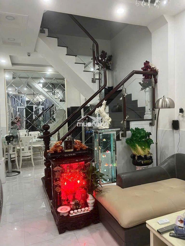 Nhà đẹp 3 lầu sân thượng, nở hậu lớn rất thoáng hồng bàng p16 q11 - 3