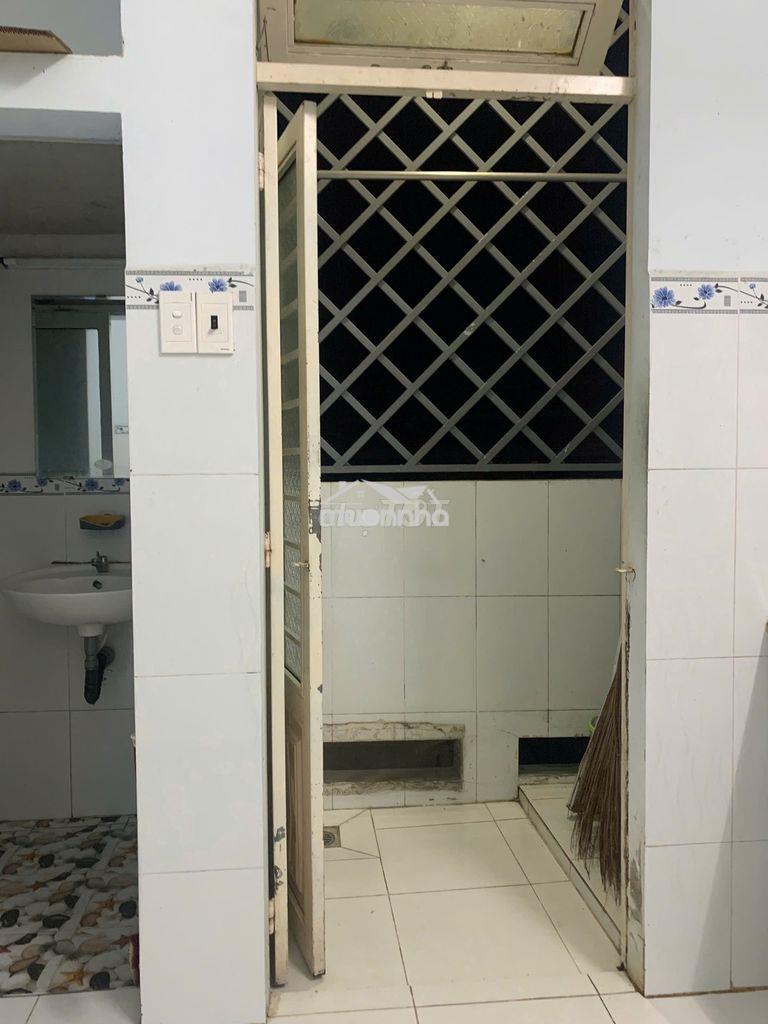 Phòng trọ cao cấp 22m2, đ. tám danh, quận 8 3,2 triệu- 22 m - 4