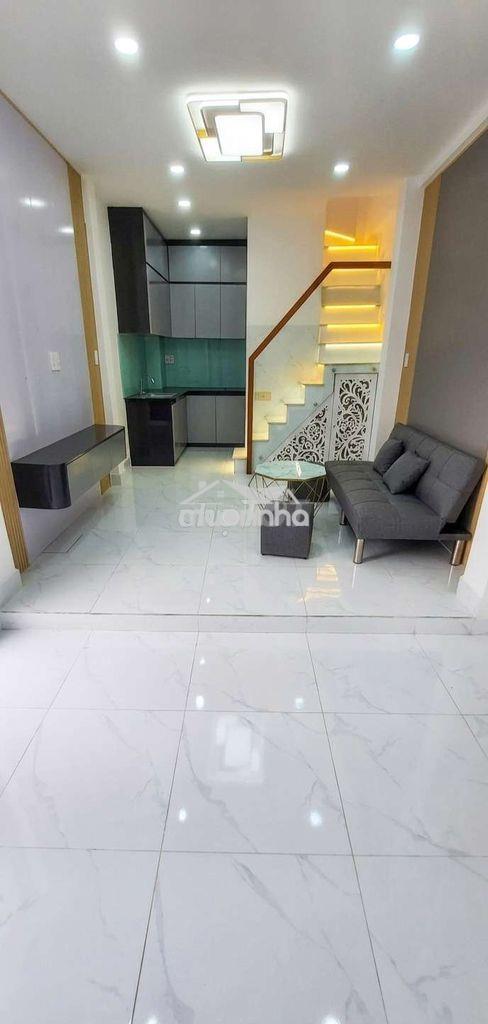 Lạc long quân  - q11 - nhà 3  tầng - 2pn - 2wc
