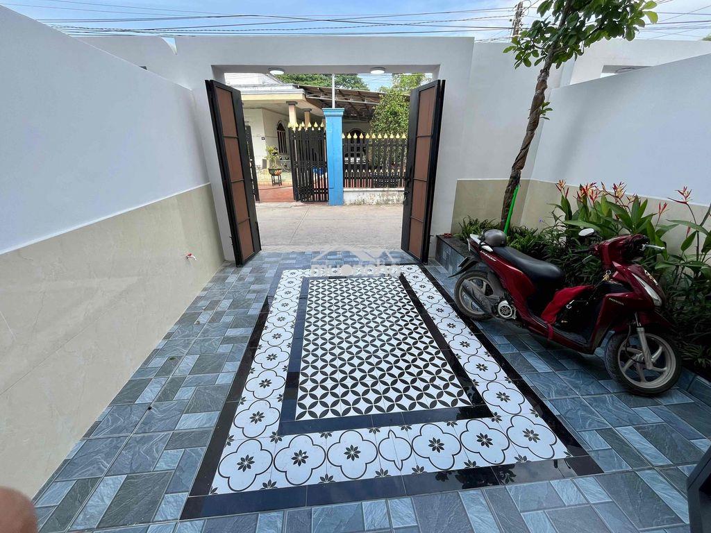 Nhà lầu giá *** tại trung tâm ngã3 mỹ hạnh nam - 4